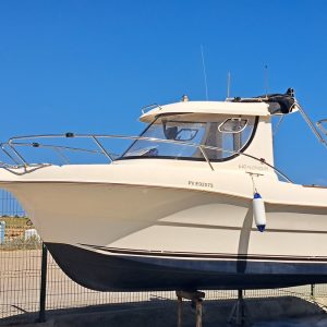 QUICKSILVER 640 PILOTHOUSE